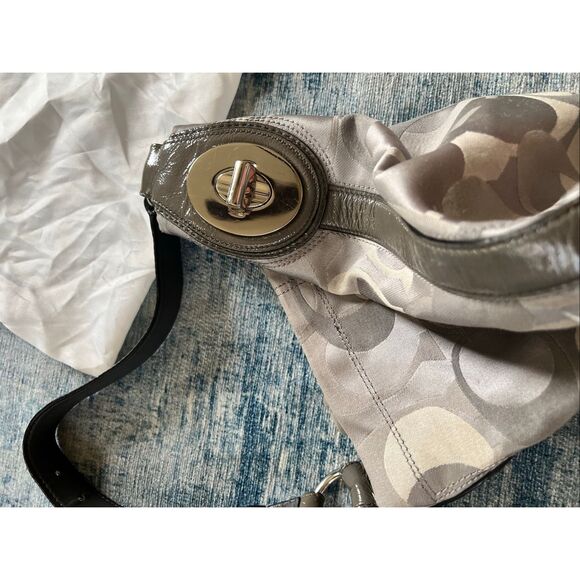 Coach Silver Gray Penelope Optic Jacquard C Monogram Hobo Shoulder Bag F17476 - Picture 4 of 12